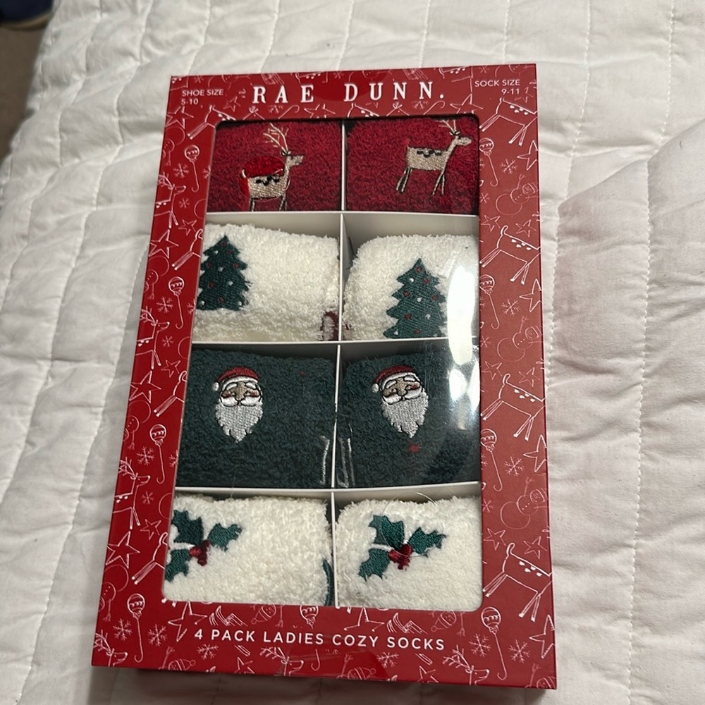Rae Dunn 4 pack ladies Christmas cozy socks